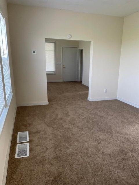 2513 54th Street Kenosha, WI 53140 - Photo 2 of 12 20220511145310626155000000-o