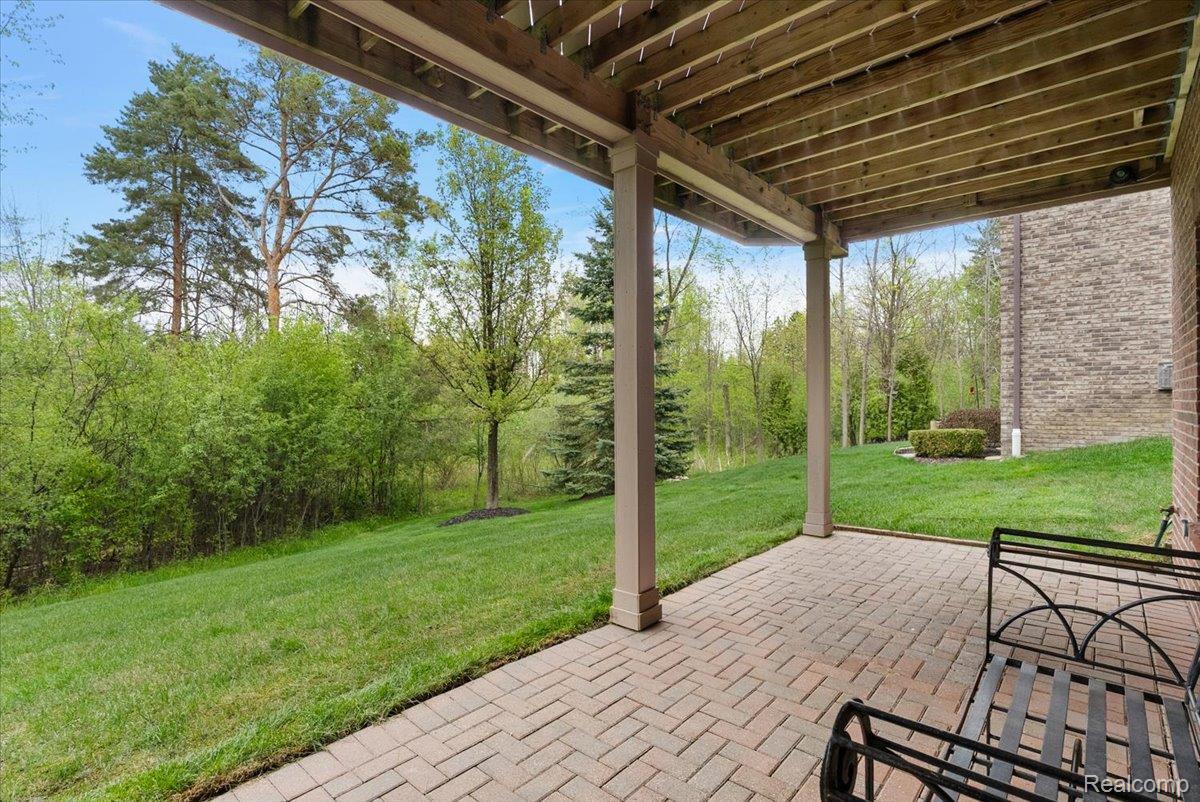 2570 Stoneykirk Court Rochester, MI 48306 - Photo 38 of 42 10-2570 Stoneykirk-10.jpg