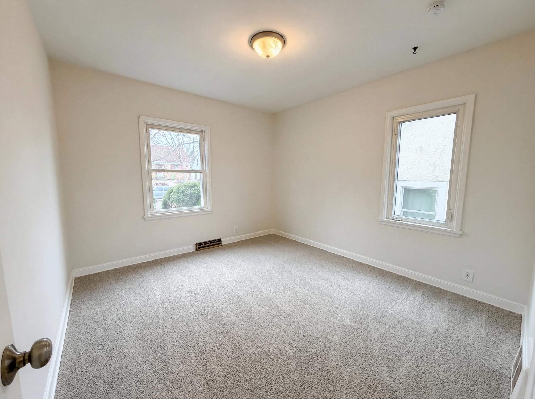 3135 Pierce Street Northeast Minneapolis, MN 55418 - Photo 12 of 17