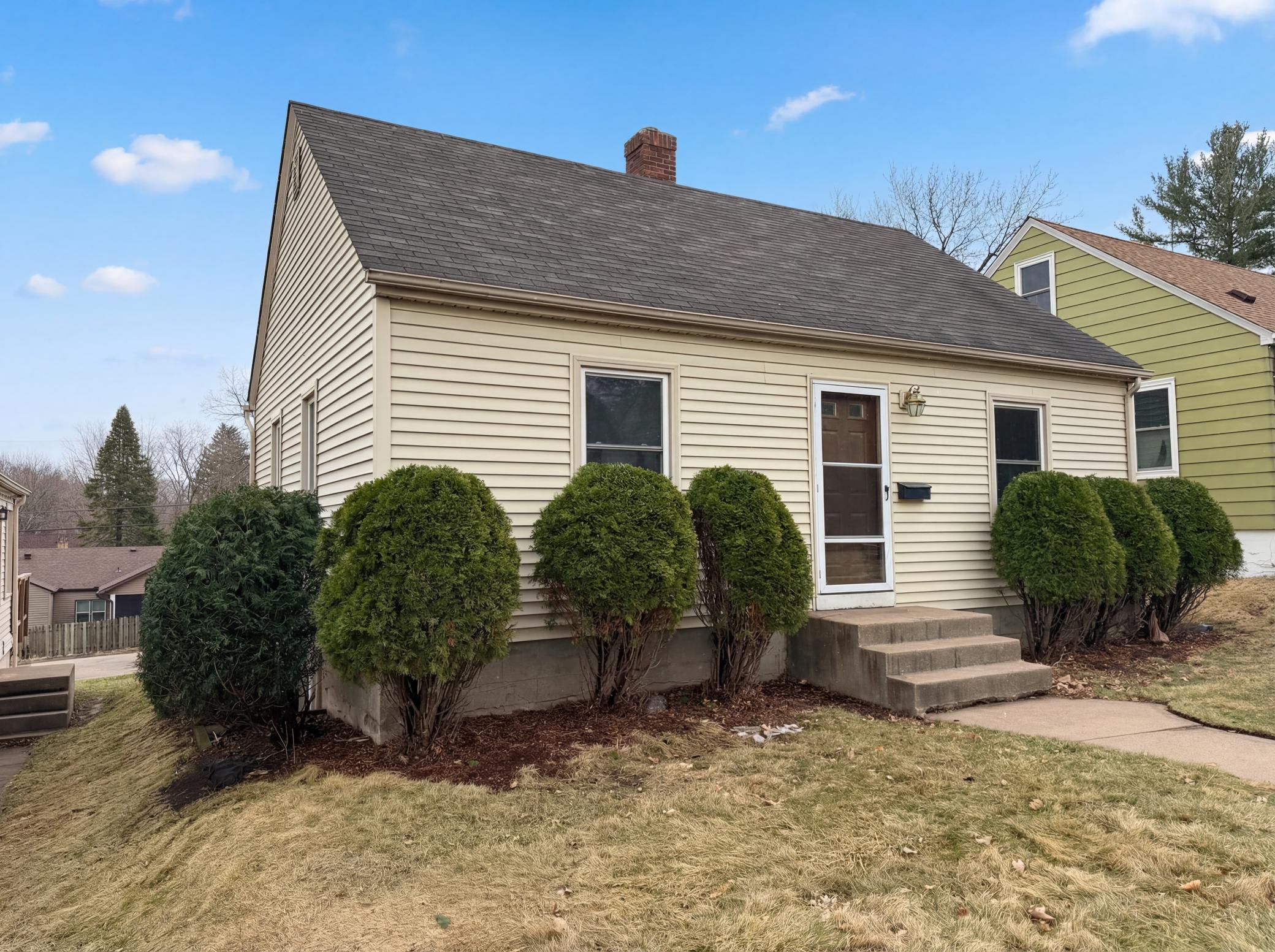 3135 Pierce Street Northeast Minneapolis, MN 55418 - Photo 6 of 17