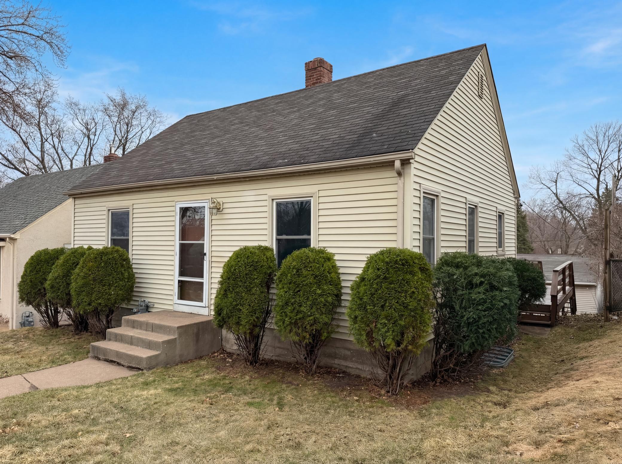 3135 Pierce Street Northeast Minneapolis, MN 55418 - Photo 7 of 17