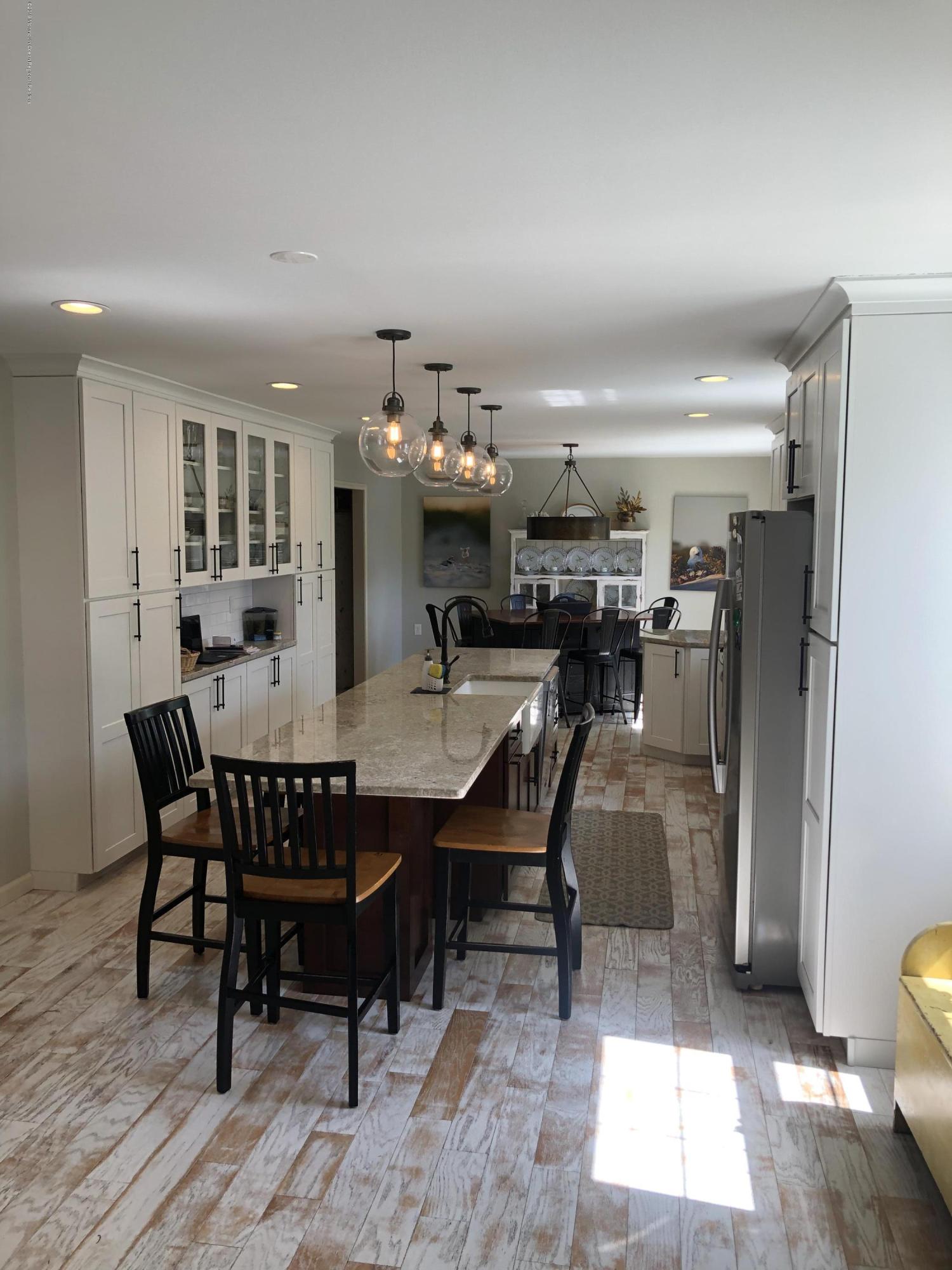 238 Topside Road Manahawkin, NJ 08050 - Photo 10 of 27 F74B0373-7F43-4784-B855-79733F674DD3