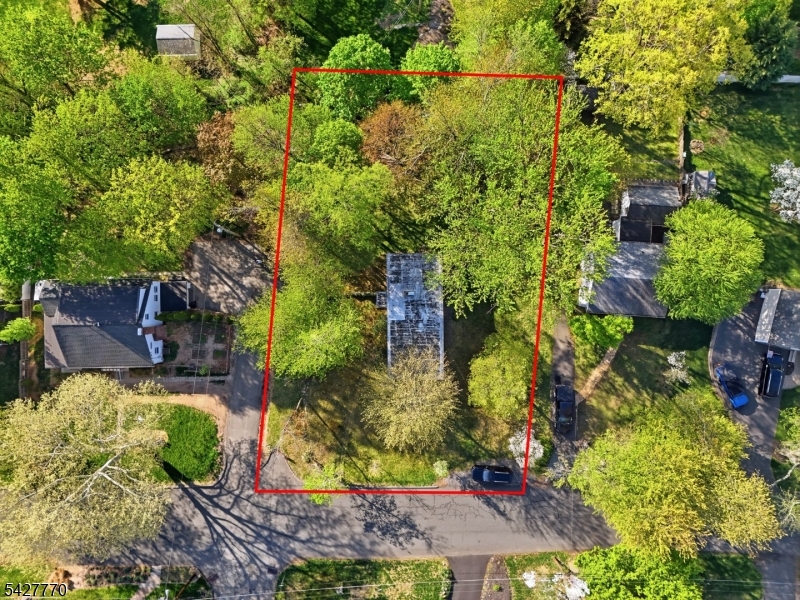 101 Gates Avenue Gillette, NJ 07933 - Photo 4 of 12
