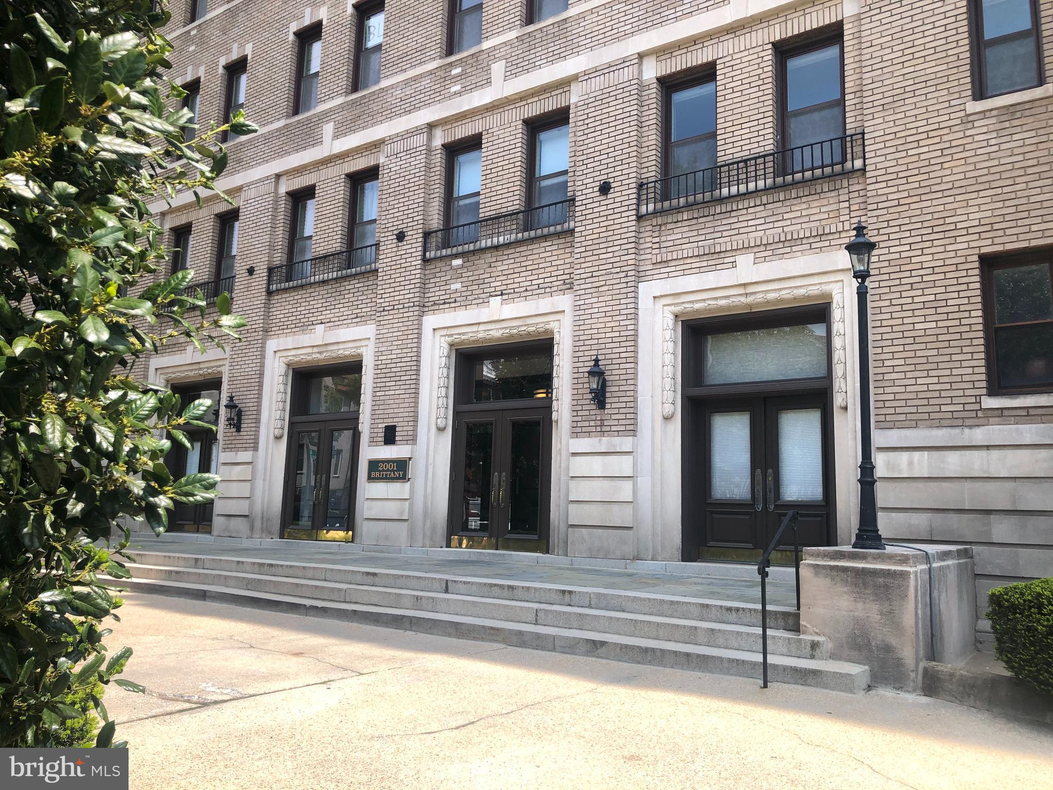 2001 16th Street Northwest, Unit 204 Washington, DC 20009 - Photo 2 of 23 Entrance