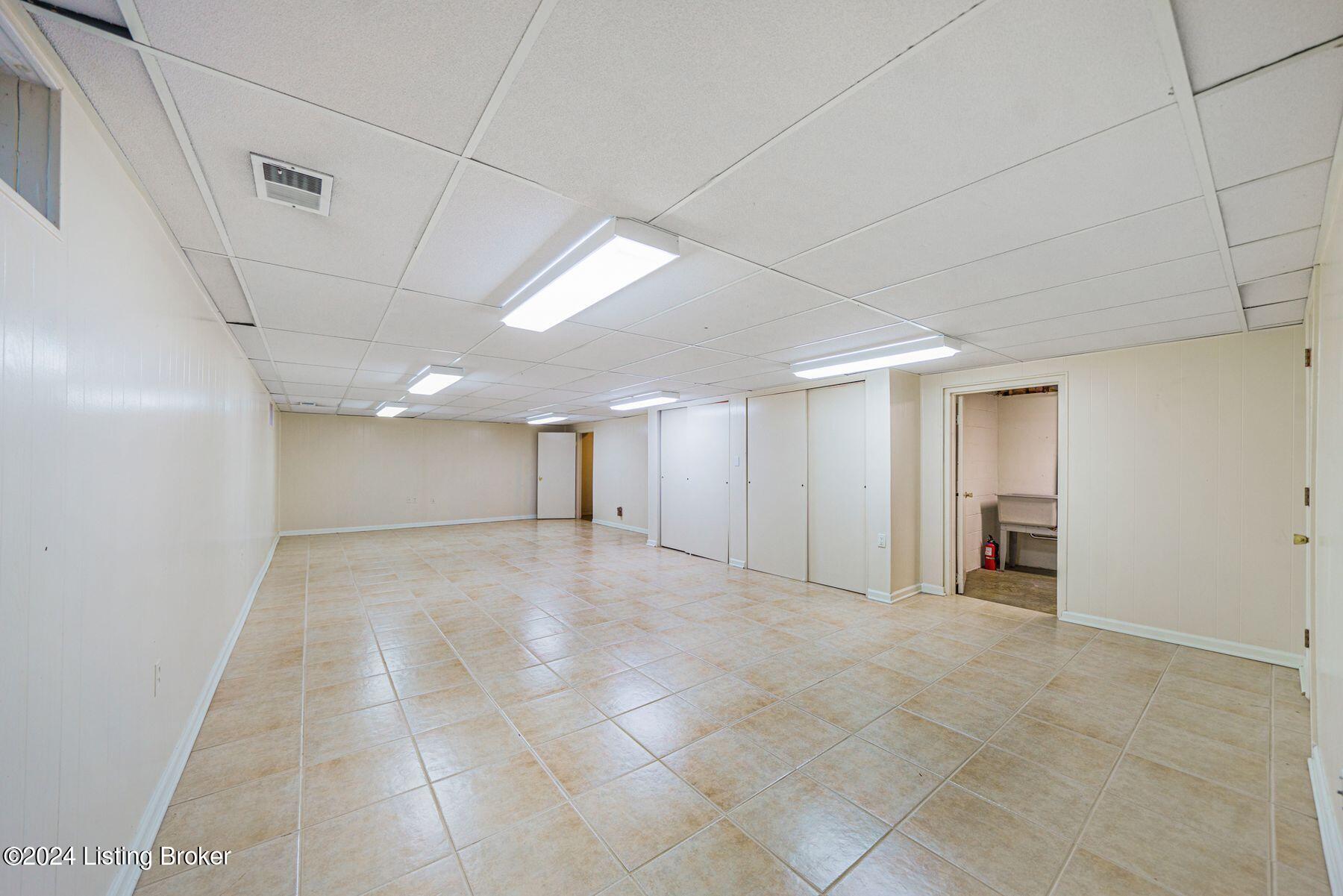 4704 Crofton Road Louisville, KY 40207 - Photo 38 of 49 18" Italian Ceramic Tile Floor