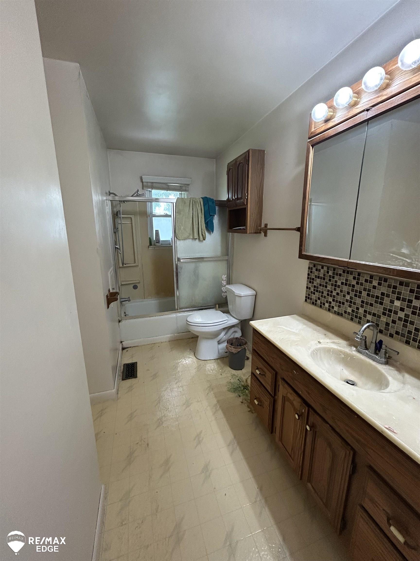 9115 North Vassar Road Mount Morris, MI 48458 - Photo 9 of 28