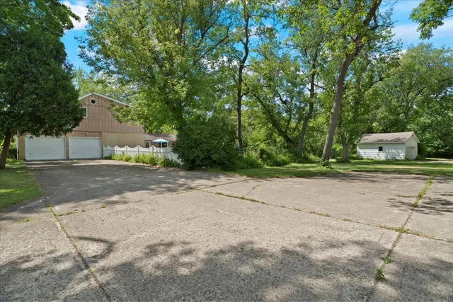 $820,000 | 28442 West Main Street, Barrington, IL 60010