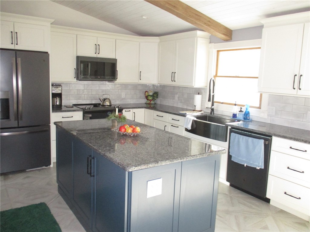 241 Perry Hill Road Coventry, RI 02816 - Photo 11 of 33