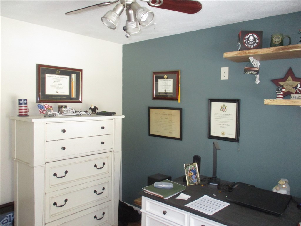 241 Perry Hill Road Coventry, RI 02816 - Photo 17 of 34