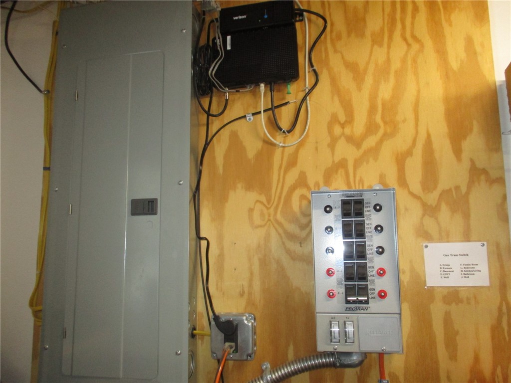 241 Perry Hill Road Coventry, RI 02816 - Photo 31 of 34