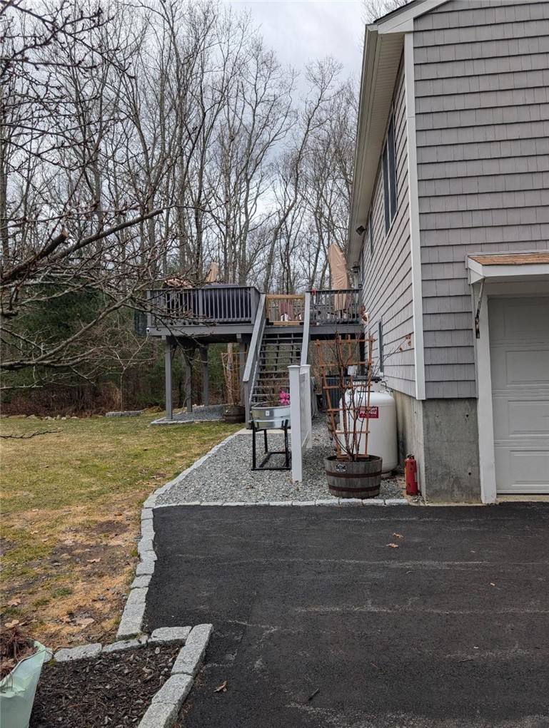 241 Perry Hill Road Coventry, RI 02816 - Photo 5 of 34