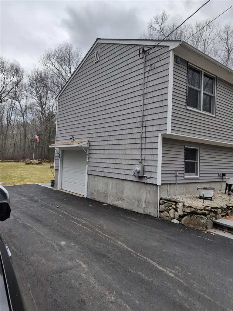 241 Perry Hill Road Coventry, RI 02816 - Photo 6 of 34