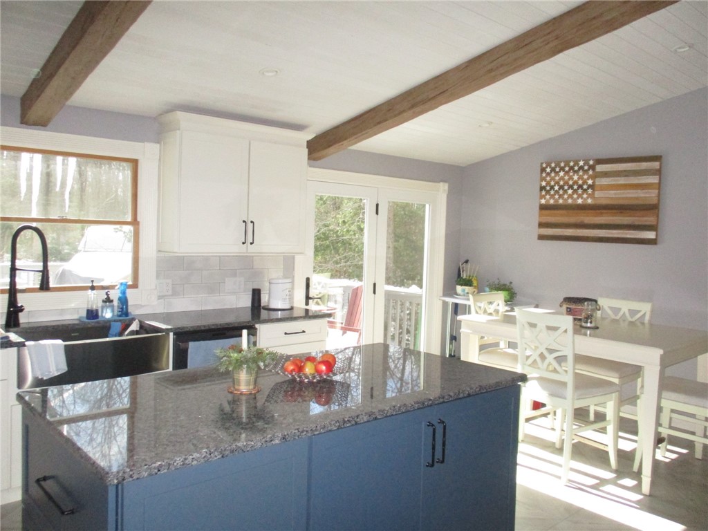 241 Perry Hill Road Coventry, RI 02816 - Photo 10 of 34