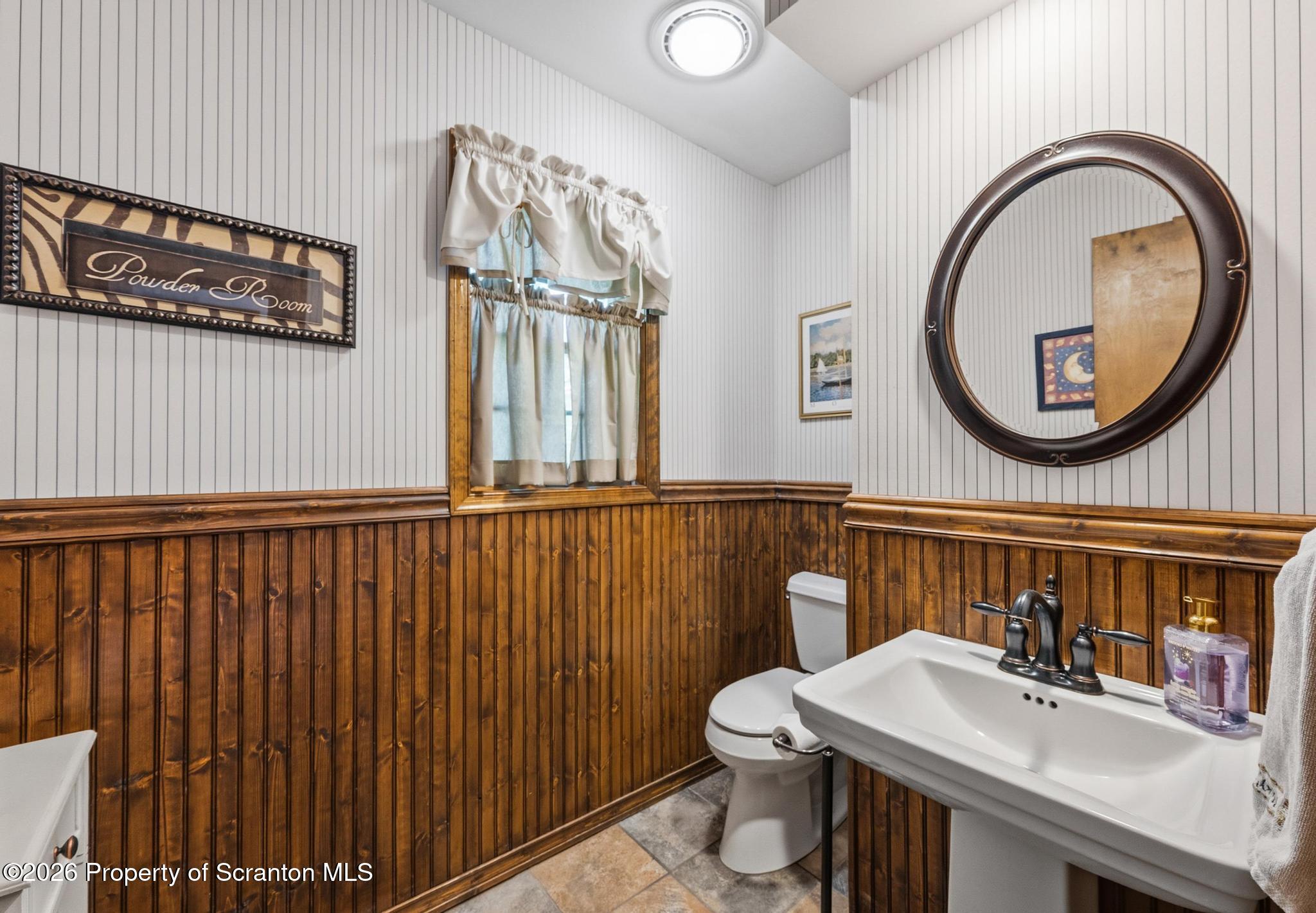 1307 Oakmont Road Clarks Summit, PA 18411 - Photo 12 of 53 DSC_2833-2
