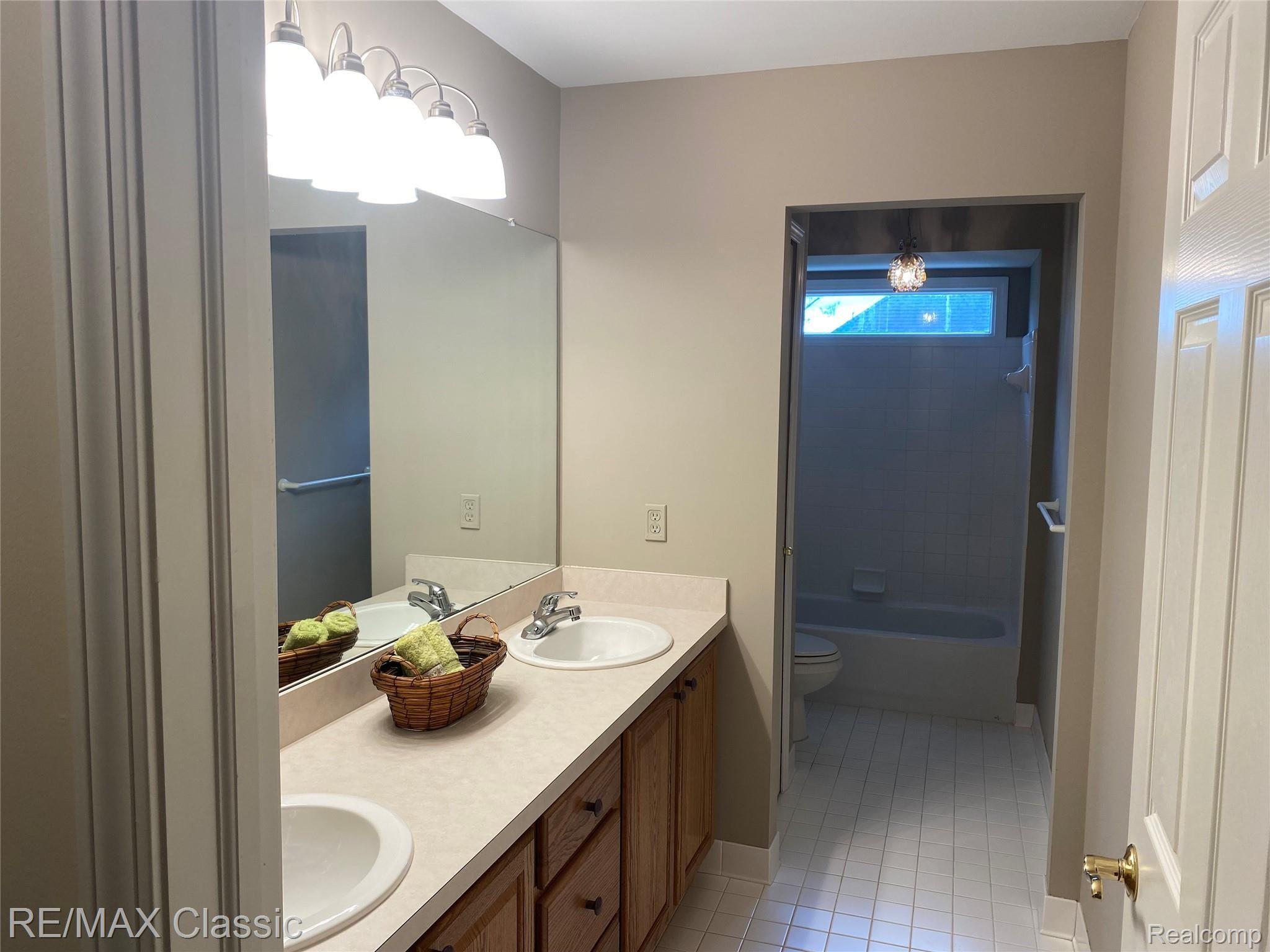 6980 Poppleton Road Canton, MI 48187 - Photo 35 of 66 N - Main Bath.jpeg