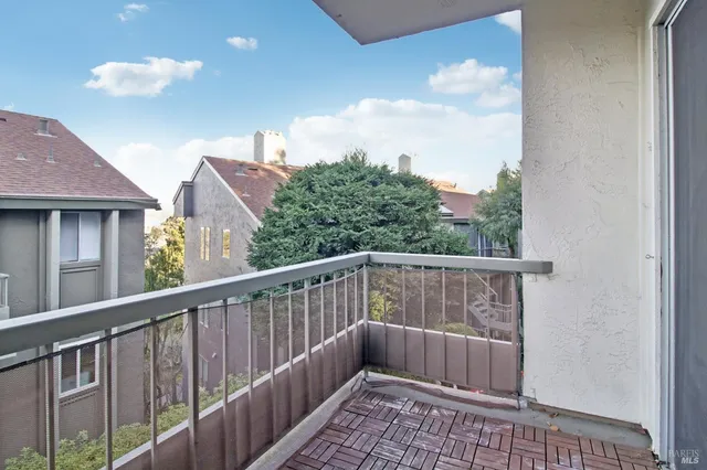 $549,000 | 81 Anchorage Road, Sausalito, CA 94965