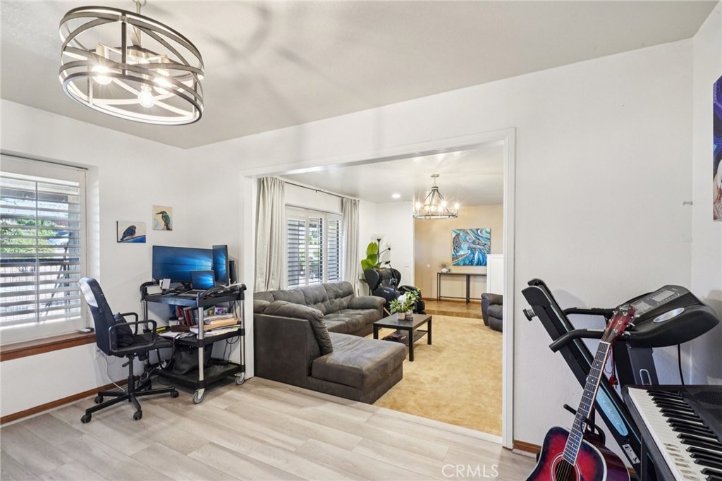 14610 Havasu Road Apple Valley, CA 92307 - Photo 17 of 39