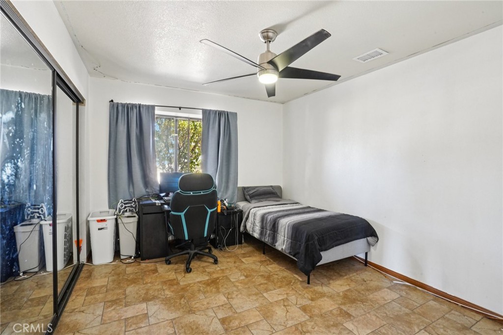 14610 Havasu Road Apple Valley, CA 92307 - Photo 19 of 39