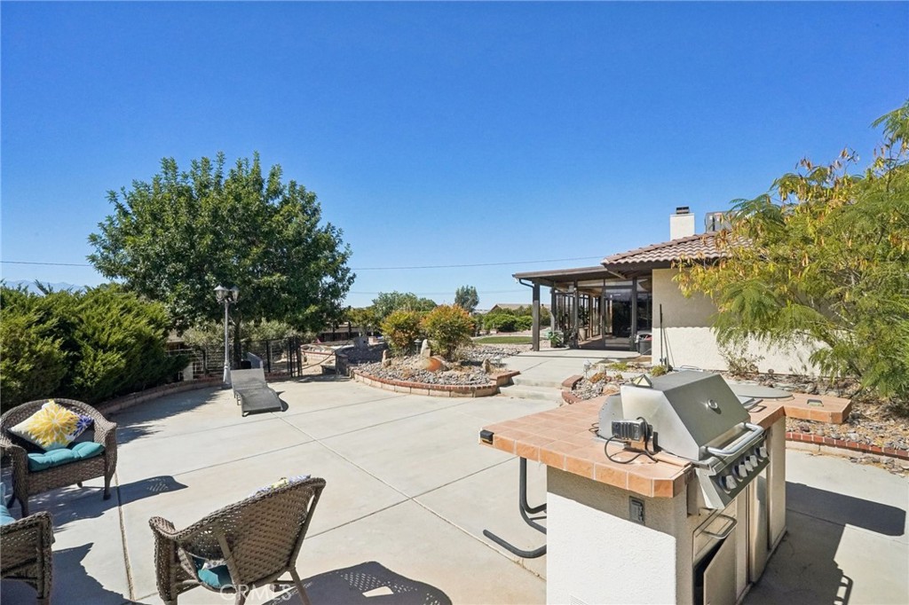 14610 Havasu Road Apple Valley, CA 92307 - Photo 31 of 39