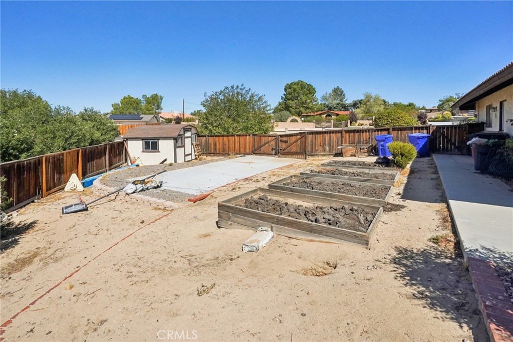 14610 Havasu Road Apple Valley, CA 92307 - Photo 37 of 39