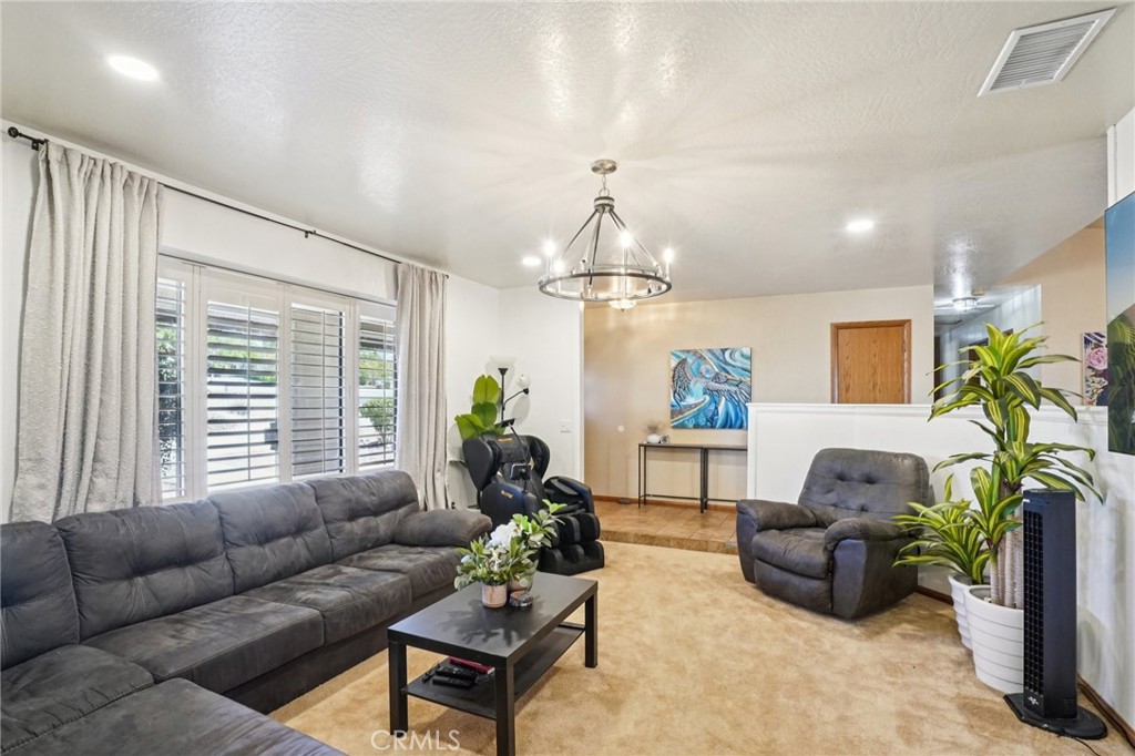 14610 Havasu Road Apple Valley, CA 92307 - Photo 5 of 39