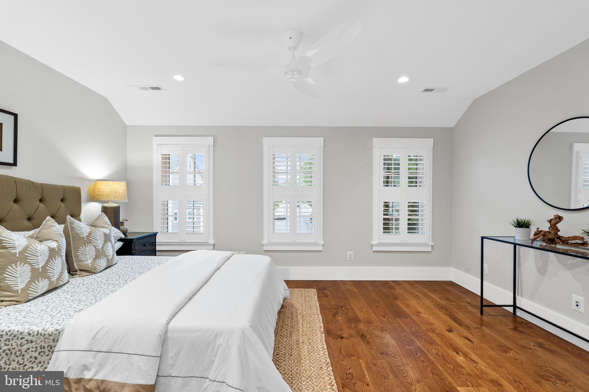 35 Eastern Avenue Annapolis, MD 21403 - Photo 23 of 35 Second Floor Guest Room