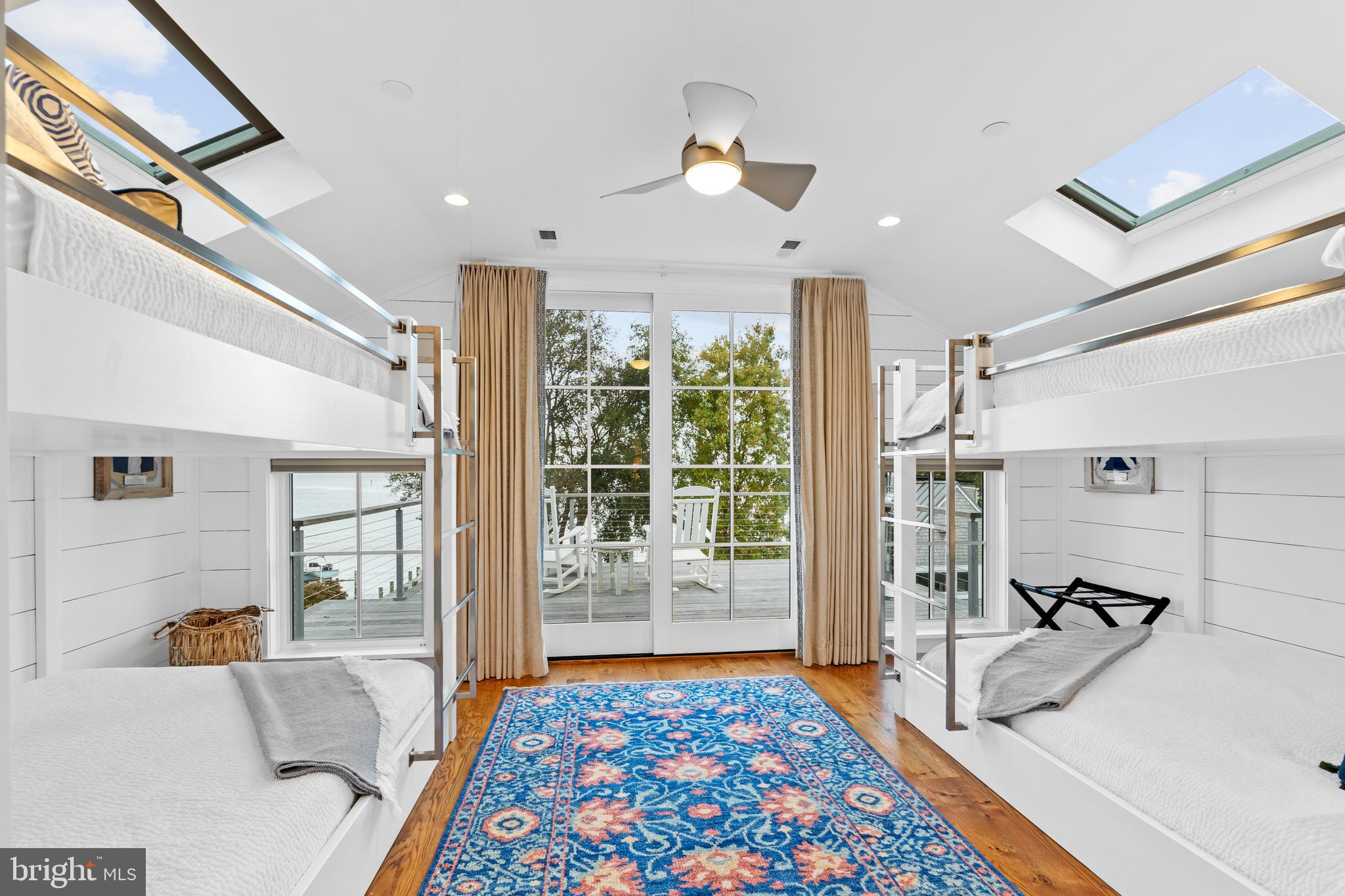 35 Eastern Avenue Annapolis, MD 21403 - Photo 30 of 35 Third Floor Bunk Room