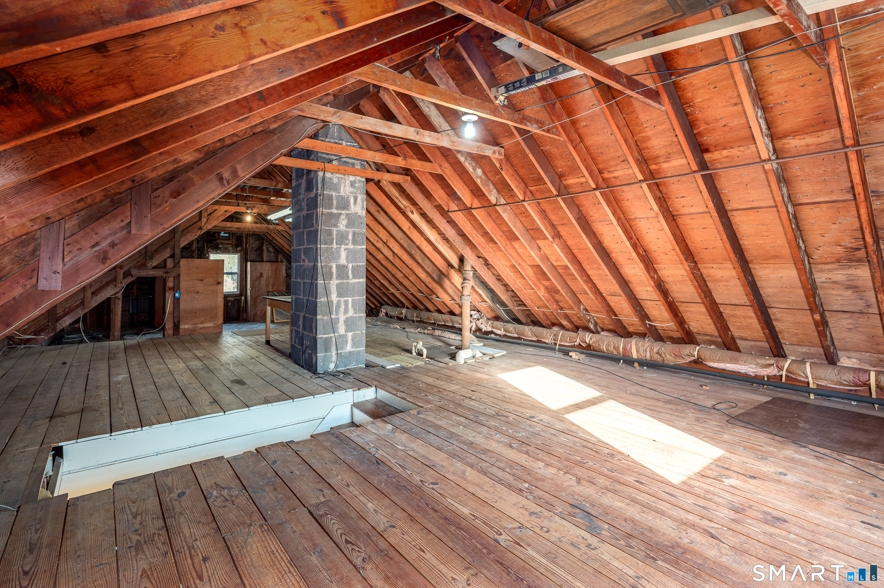 1329 Stillwater Road Stamford, CT 06902 - Photo 23 of 25