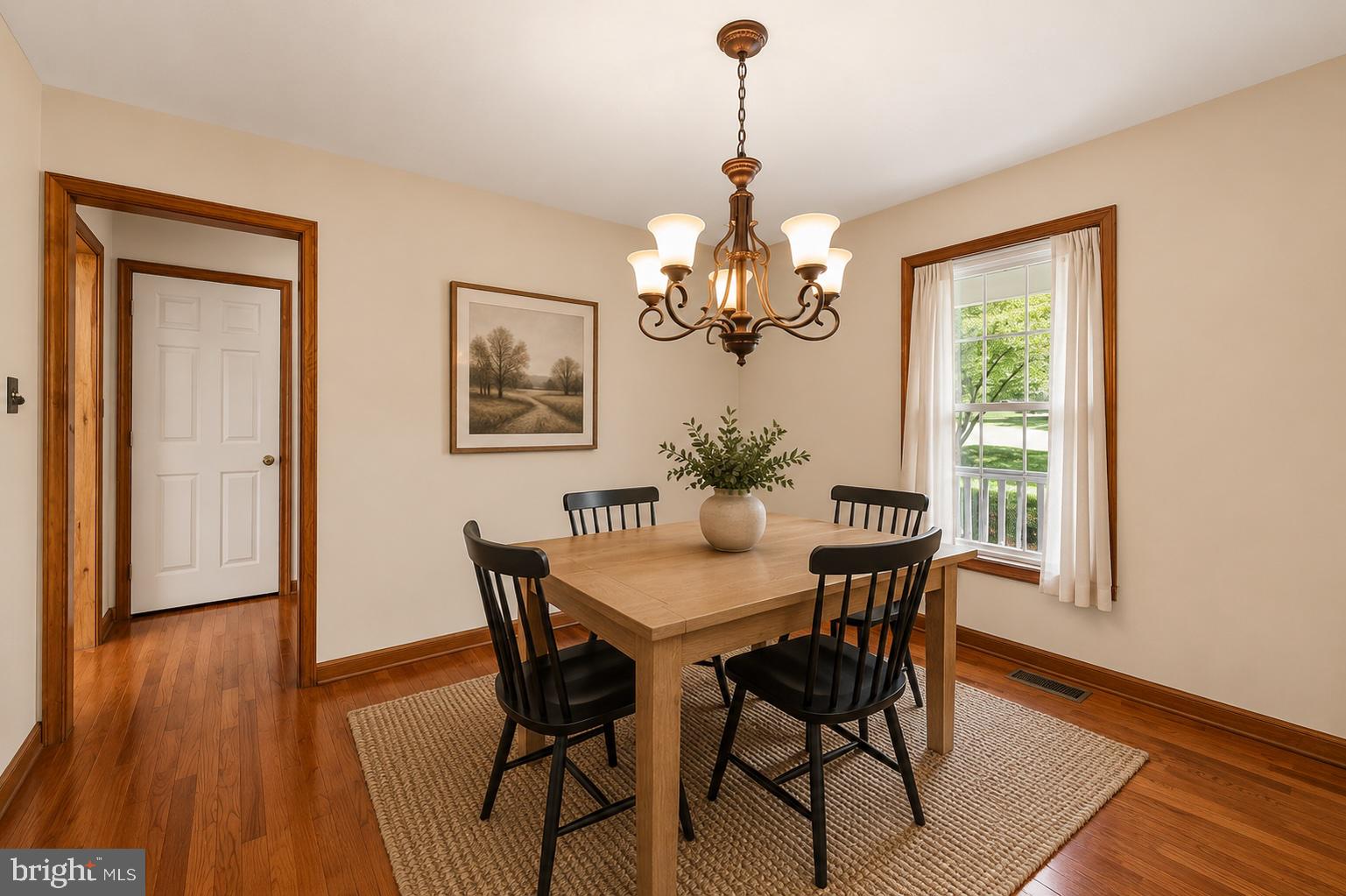 508 Ash Road Coatesville, PA 19320 - Photo 9 of 44 Dining Room - Virtually Staged