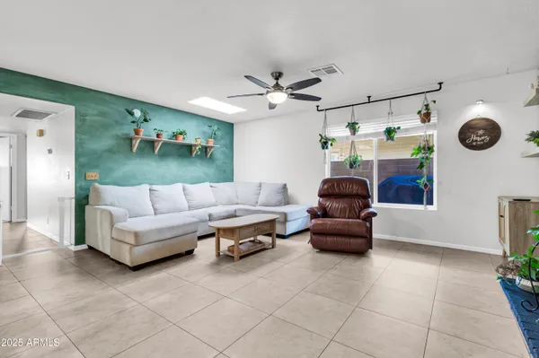 $379,900 | 320 West Laguna Drive, Tempe, AZ 85282