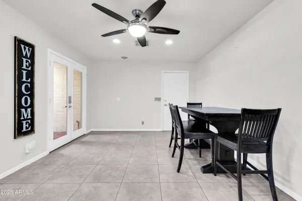 $379,900 | 320 West Laguna Drive, Tempe, AZ 85282