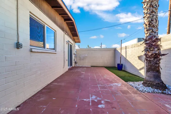 $379,900 | 320 West Laguna Drive, Tempe, AZ 85282