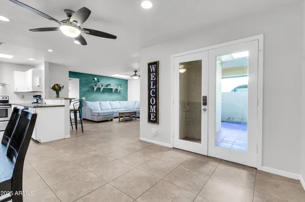 $379,900 | 320 West Laguna Drive, Tempe, AZ 85282