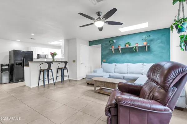 $379,900 | 320 West Laguna Drive, Tempe, AZ 85282