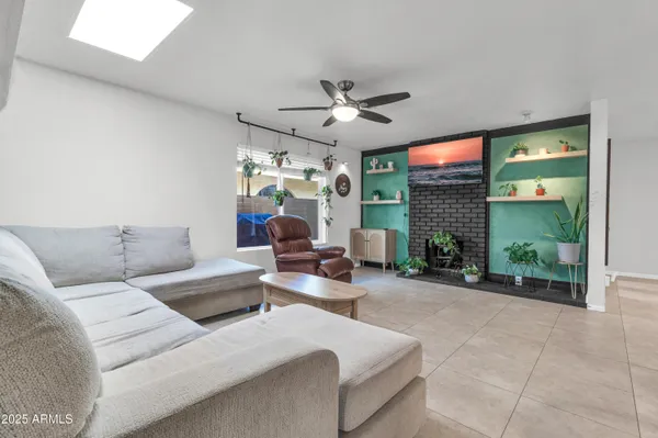 $379,900 | 320 West Laguna Drive, Tempe, AZ 85282