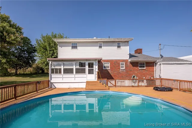 $389,900 | 1525 East Willis Road, New Albany, IN 47150