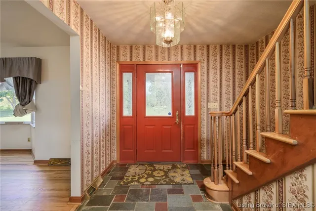 $389,900 | 1525 East Willis Road, New Albany, IN 47150