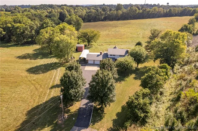 $389,900 | 1525 East Willis Road, New Albany, IN 47150