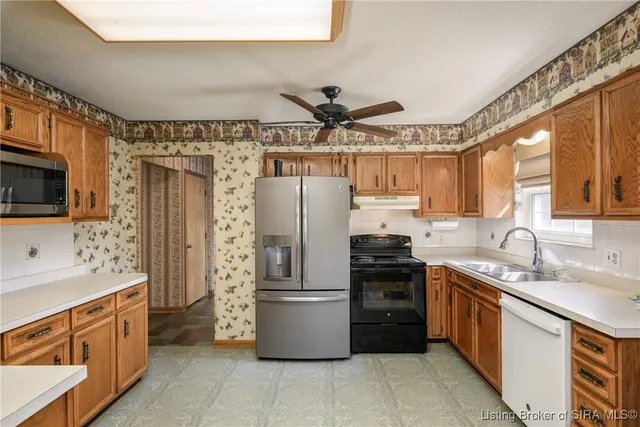 $389,900 | 1525 East Willis Road, New Albany, IN 47150