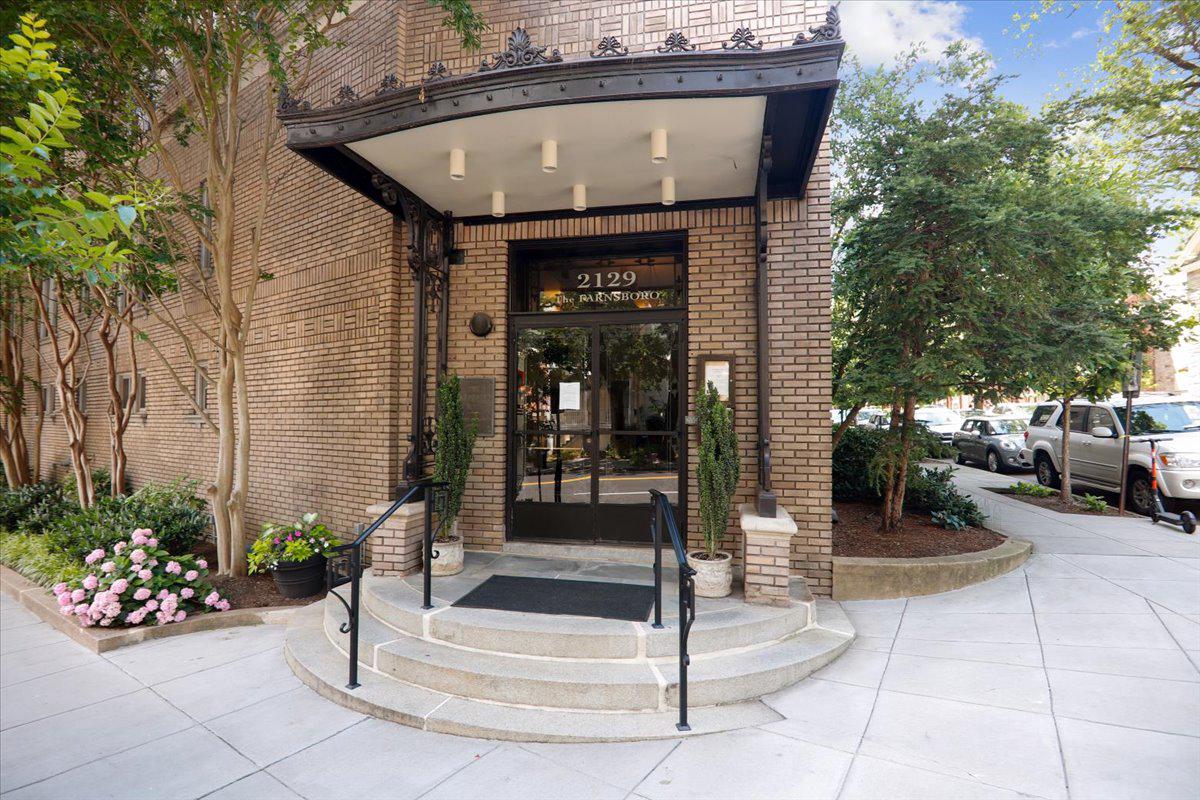 Farnsboro Main Entrance