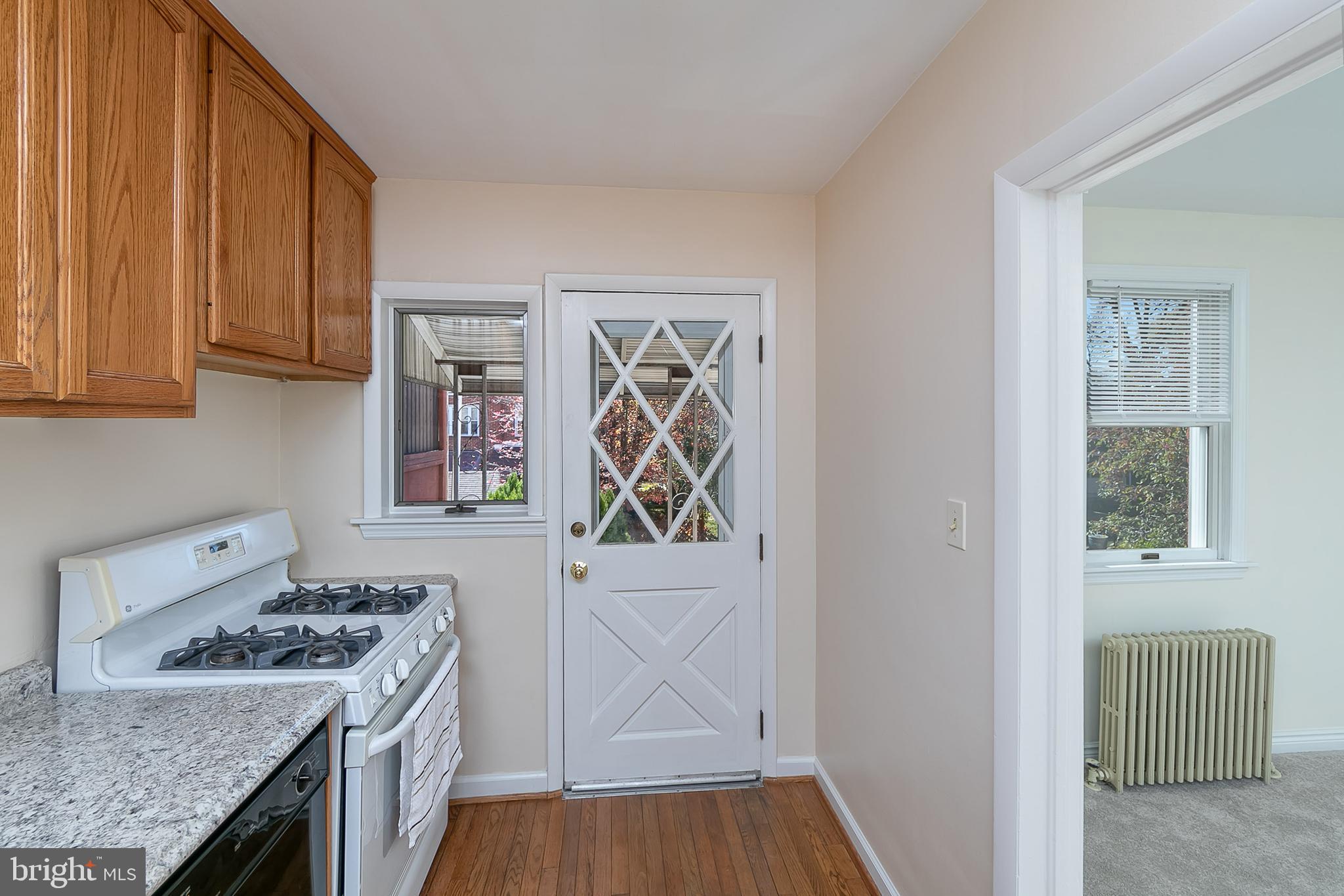 1727 Red Oak Road Baltimore, MD 21234 - Photo 15 of 32 Kitchen