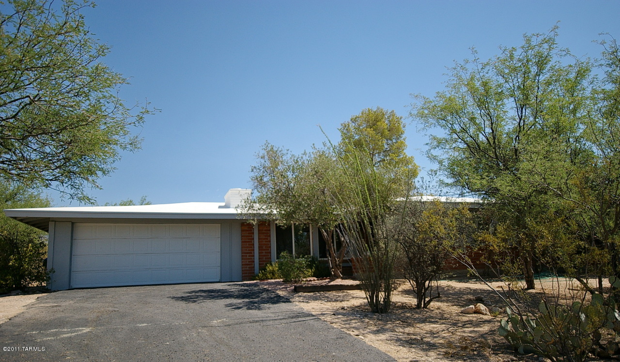 9121 East Indian Canyon Road Tucson, AZ 85749 - Photo 1 of 30