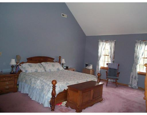4 Country Lake Road Methuen, MA 01844 - Photo 11 of 18 Gallery Image 11