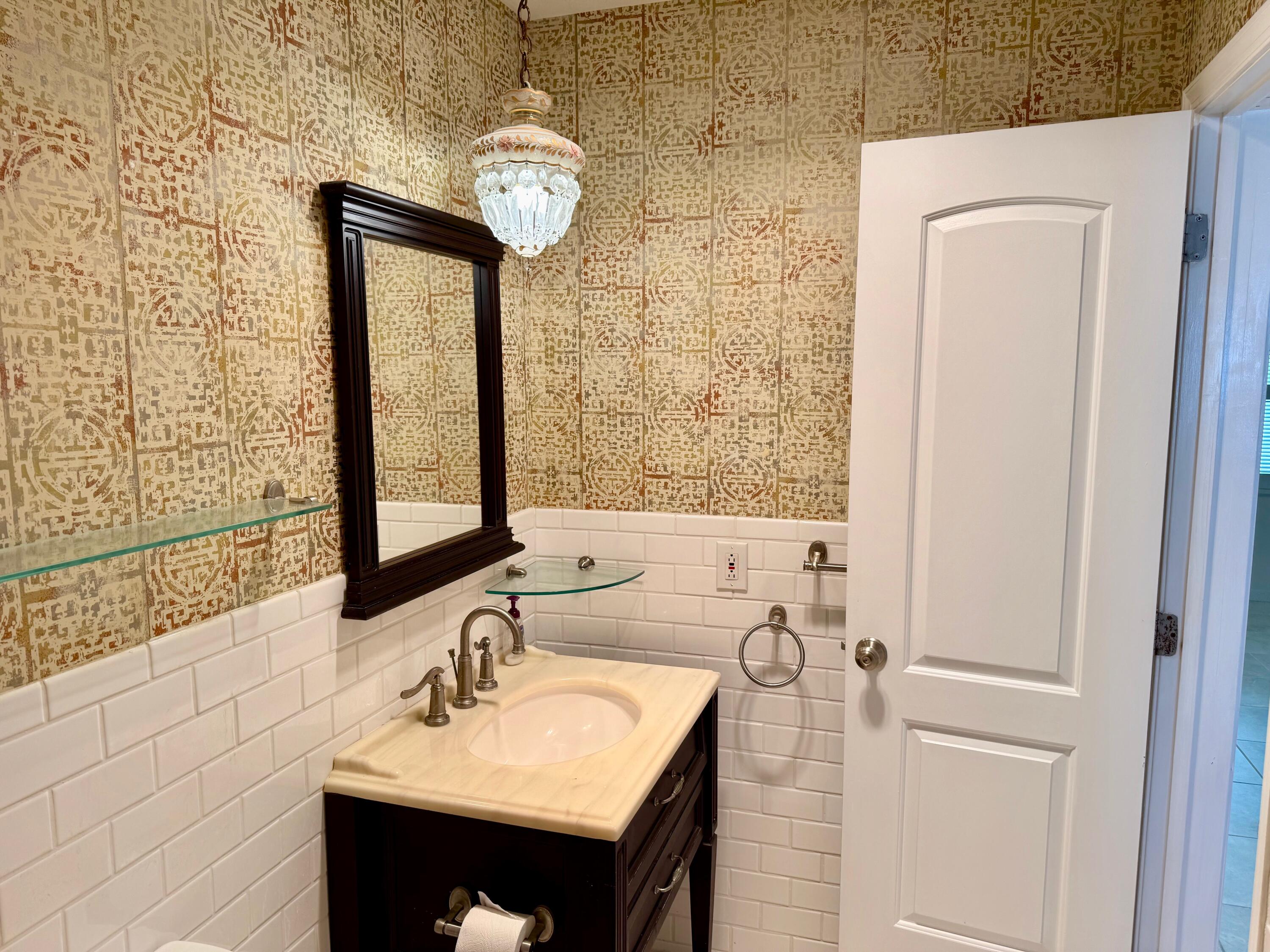 2601 South Ocean Boulevard, Unit 7 Boca Raton, FL 33432 - Photo 40 of 47 IMG_4927