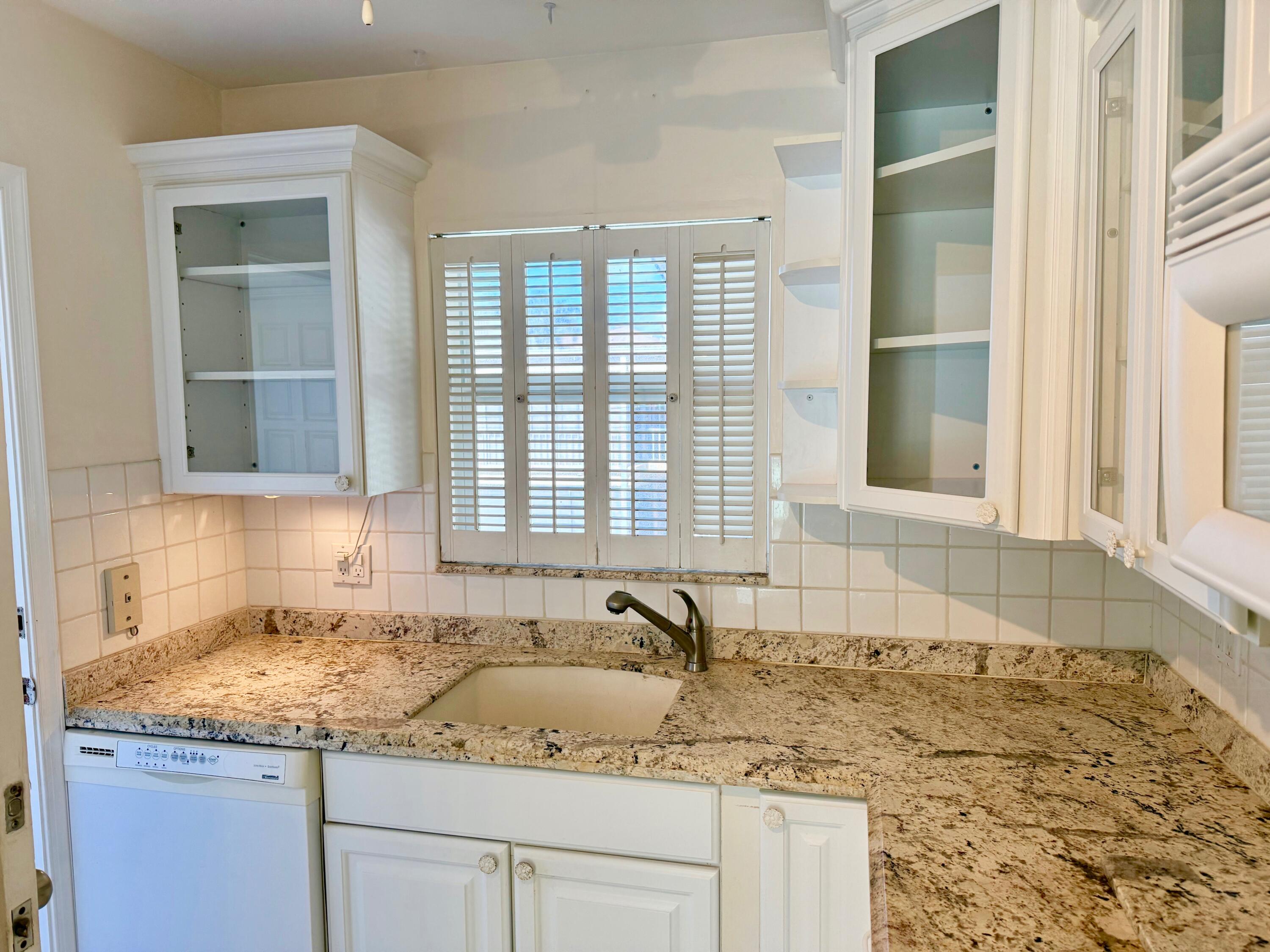2601 South Ocean Boulevard, Unit 7 Boca Raton, FL 33432 - Photo 9 of 47 IMG_4917