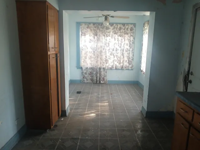 $89,500 | 13910 South Edbrooke Avenue, Riverdale, IL 60827