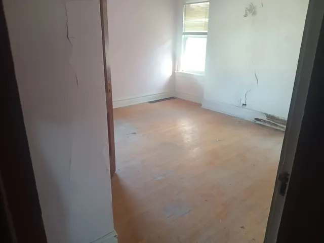 $89,500 | 13910 South Edbrooke Avenue, Riverdale, IL 60827