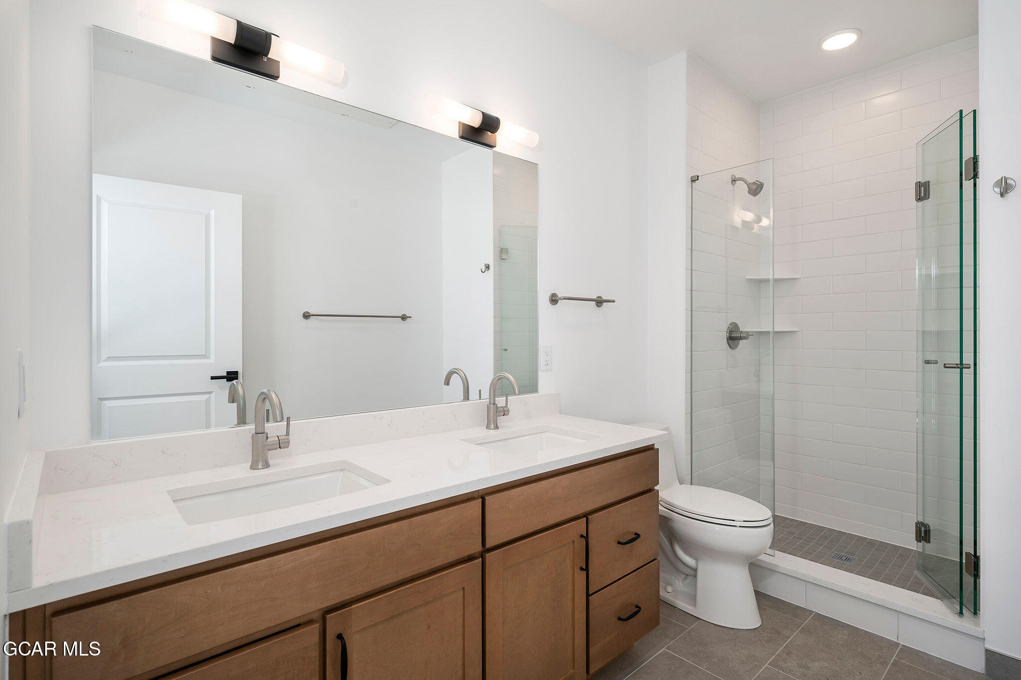 720 Baker Drive, Unit 410 Winter Park, CO 80482 - Photo 18 of 37 Guest Bath