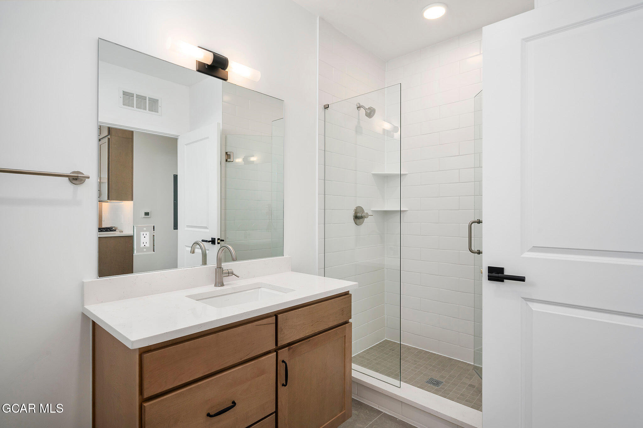 720 Baker Drive, Unit 410 Winter Park, CO 80482 - Photo 20 of 37 Guest bath