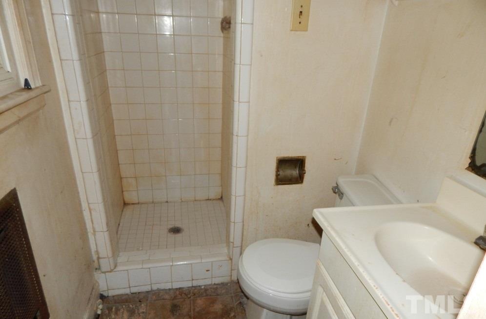 305 Chandler Road Durham, NC 27703 - Photo 8 of 11 Gallery Image 8